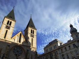 Trg ispred katedrale